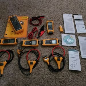 FLUKE WIRELESS VOLTMETER